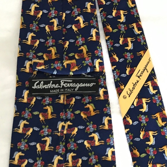 Authentic Ferragamo Tie - Picture 2 of 4
